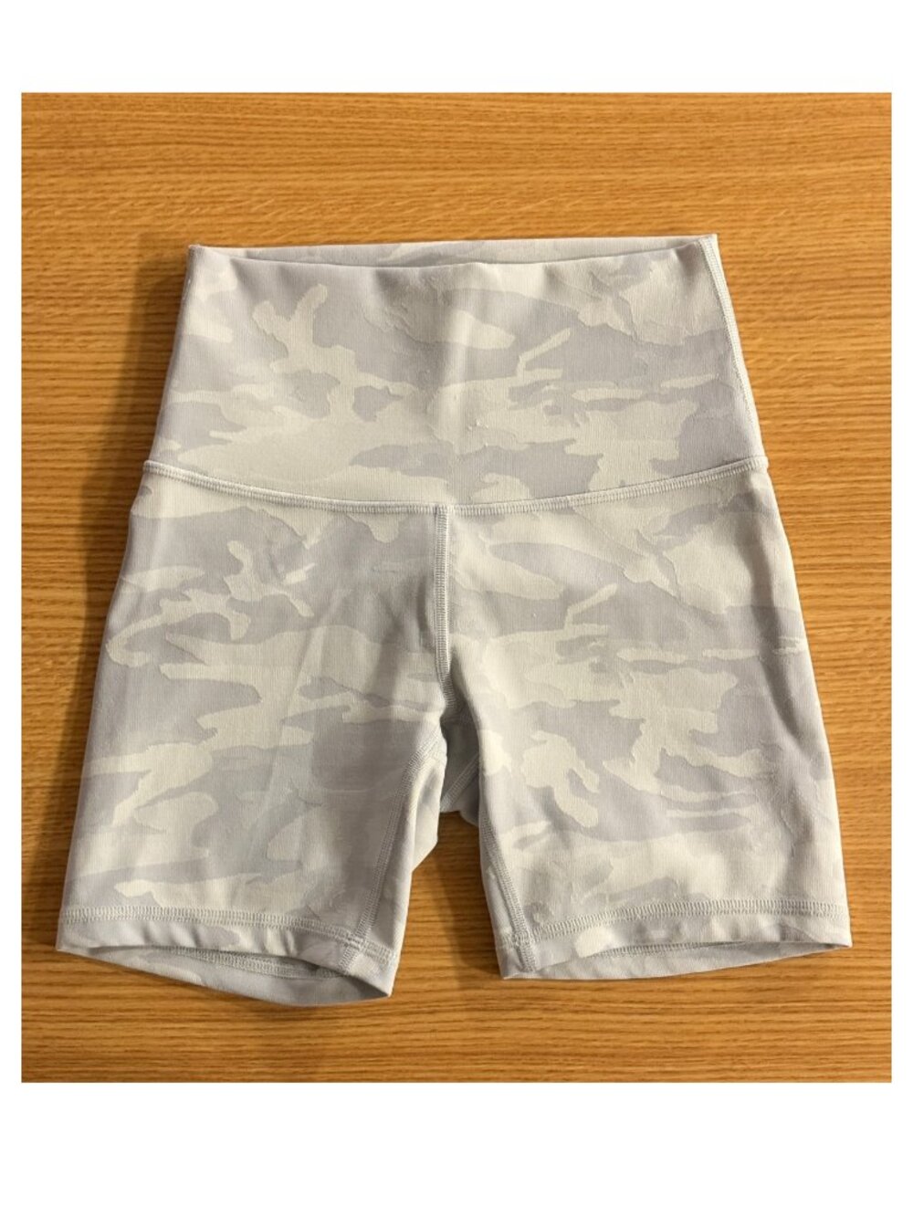 Lululemon Wunder Under Size 2 Short